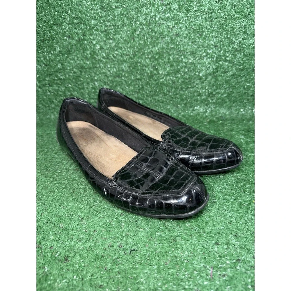 Clarks Everyday Loafers Womens Size 7 M Black Croc Patent Leather Casual Comfort